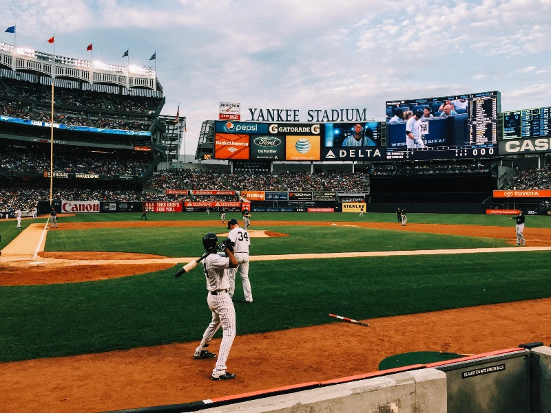 yankees-baseball-4x3